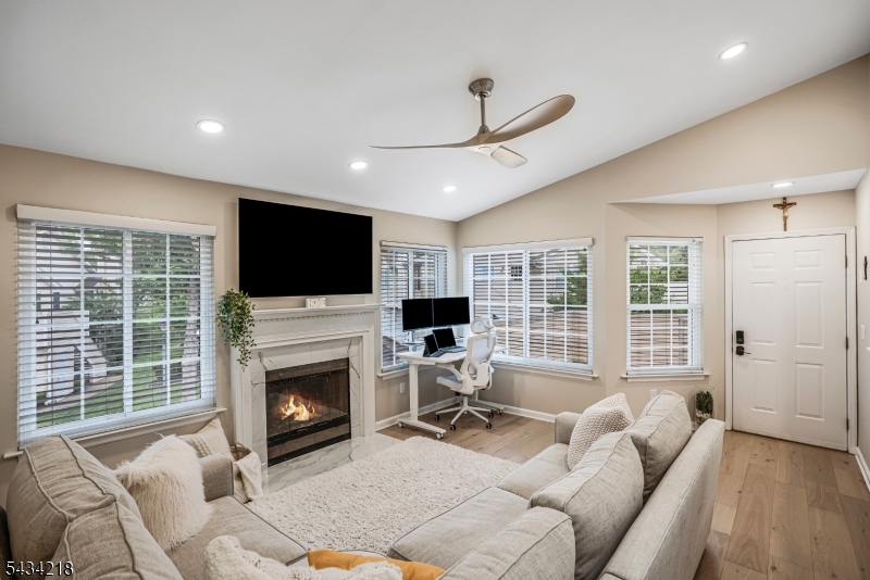 38 Fieldstone Road Bedminster, NJ 07921 - Photo 3 of 30
