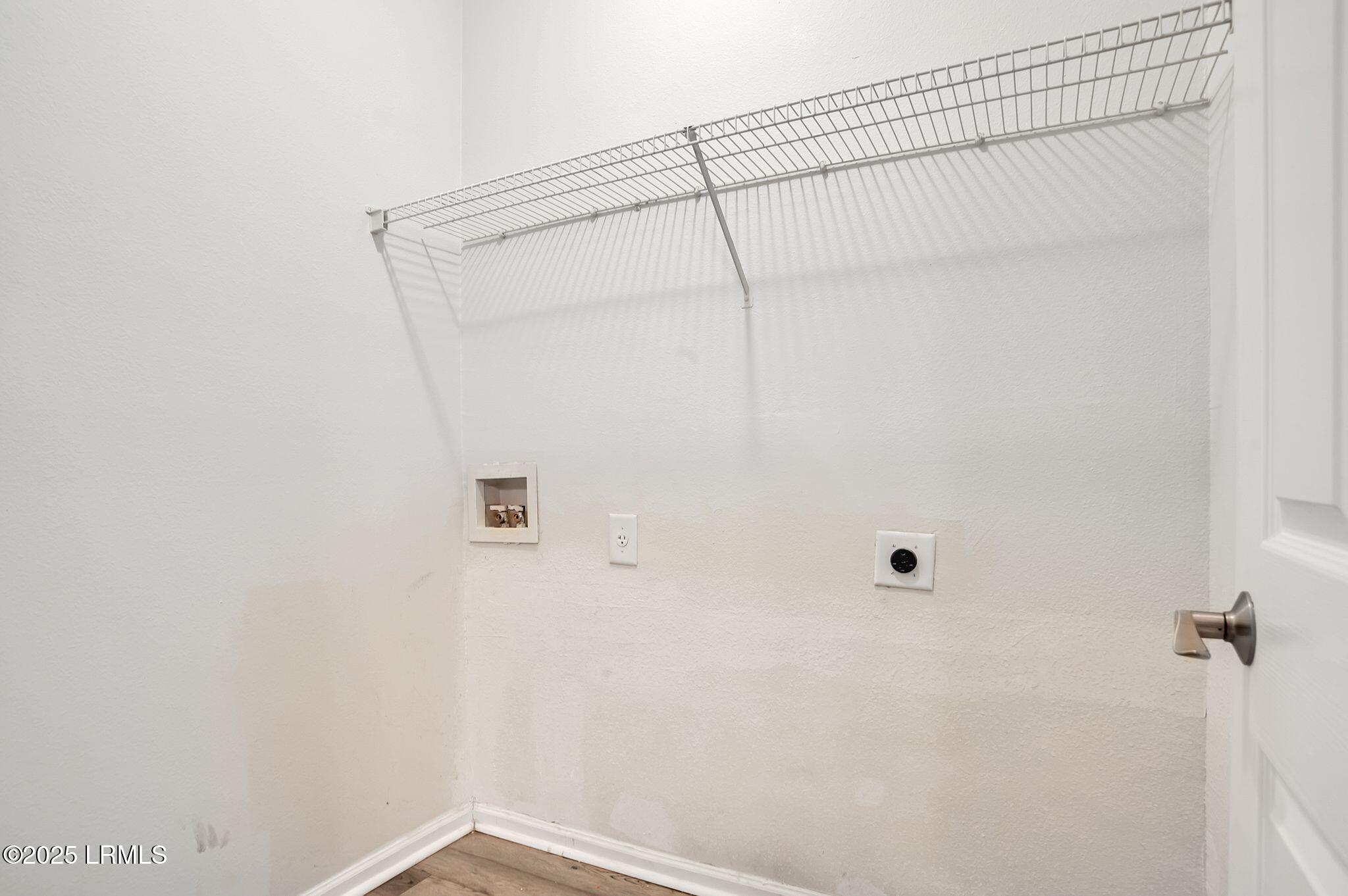 380 Marshland Road, Unit E26 Hilton Head Island, SC 29926 - Photo 17 of 32 Walk-in Closet