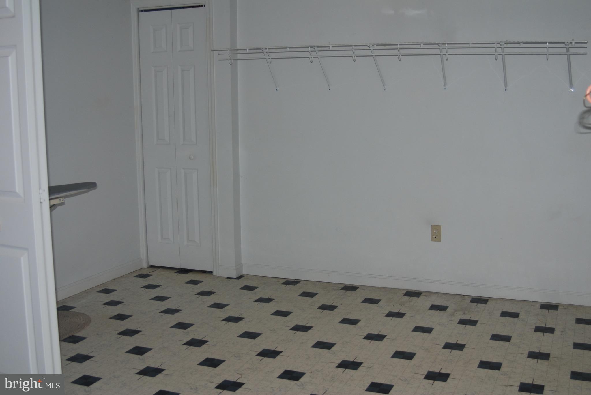 314 Decatur Street Elizabethtown, PA 17022 - Photo 15 of 24 Laundry Room