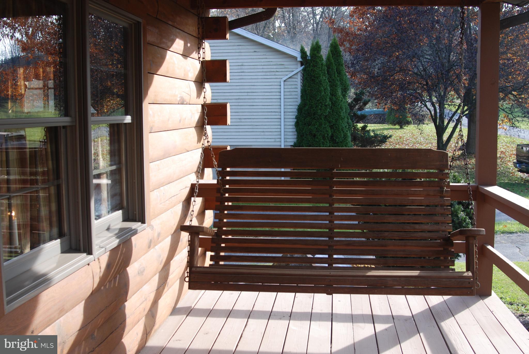 314 Decatur Street Elizabethtown, PA 17022 - Photo 5 of 24 Front Porch