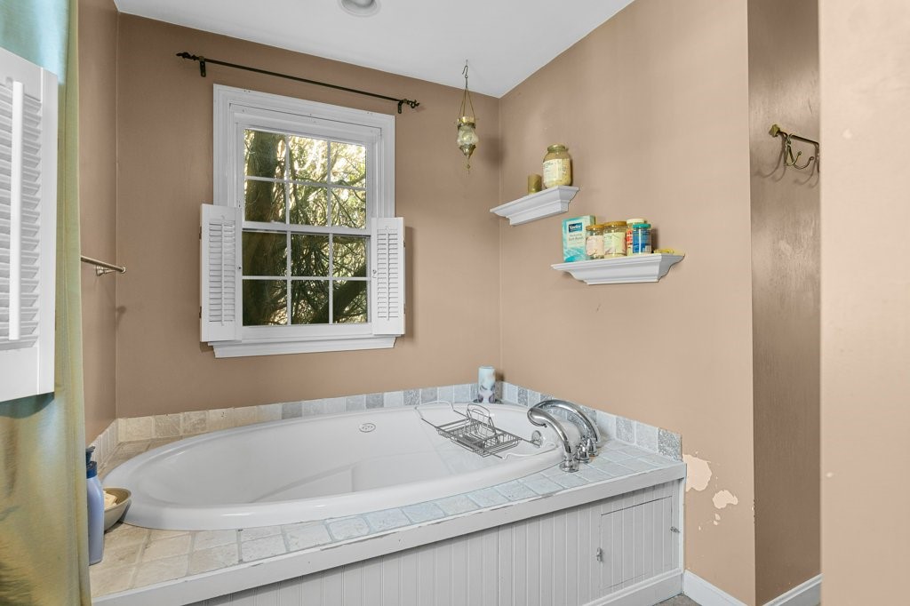 1 Wayland Road Bristol, RI 02809 - Photo 17 of 50