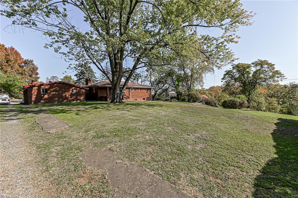 1584 Brinton Road Pittsburgh, PA 15221 - Photo 15 of 43 Gallery Image 15