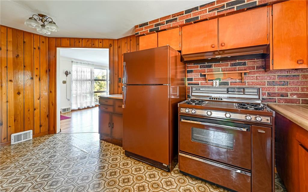 1584 Brinton Road Pittsburgh, PA 15221 - Photo 36 of 43 Gallery Image 36