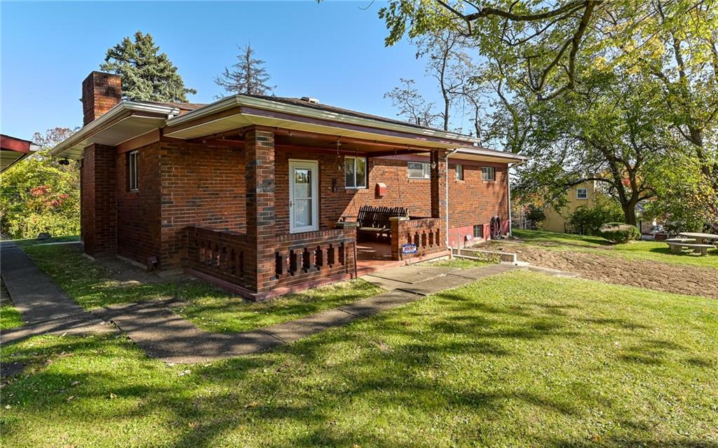 1584 Brinton Road Pittsburgh, PA 15221 - Photo 6 of 43 Gallery Image 6