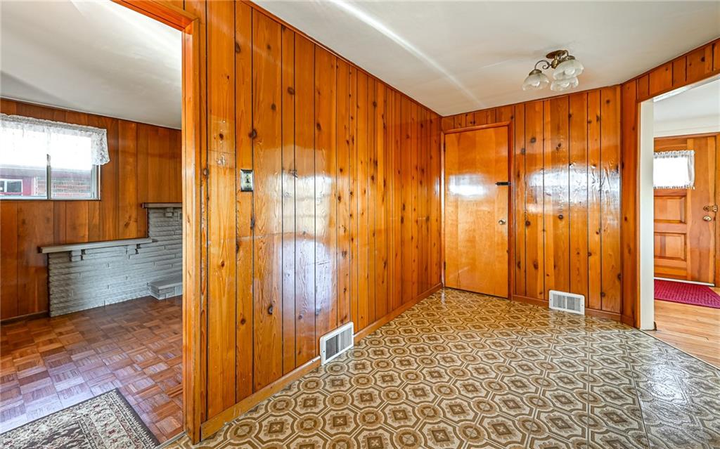 1584 Brinton Road Pittsburgh, PA 15221 - Photo 8 of 43 Gallery Image 8