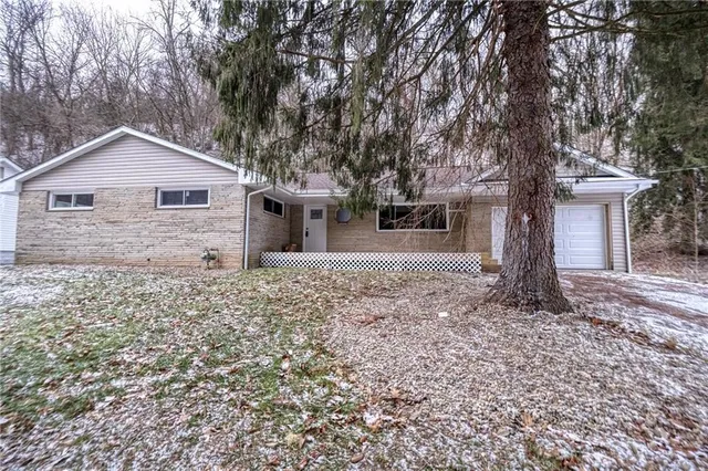 $237,500 | 11 Brook Street, Unit A, Coraopolis, PA 15108