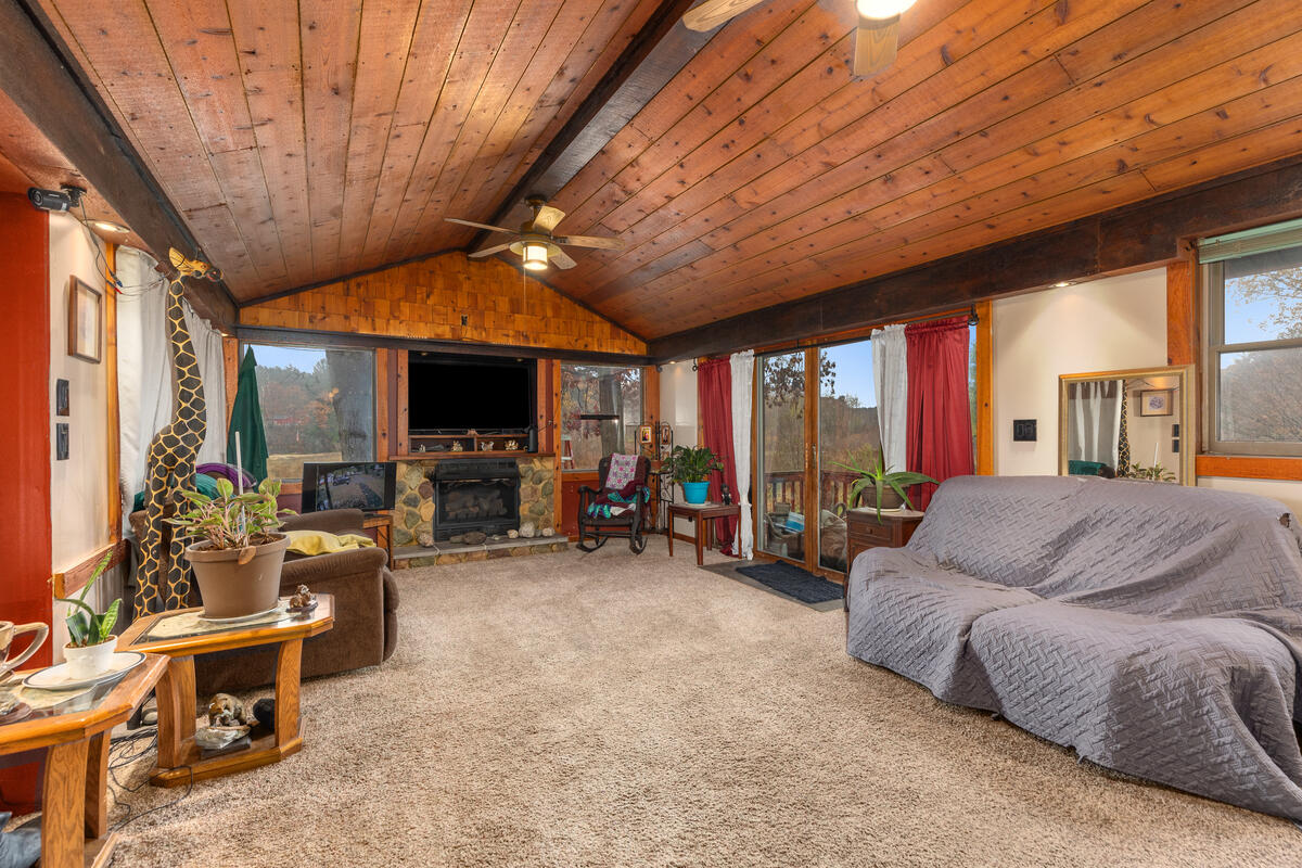 18359 12 Mile Road Big Rapids, MI 49307 - Photo 5 of 27 18359-12-Mile_004