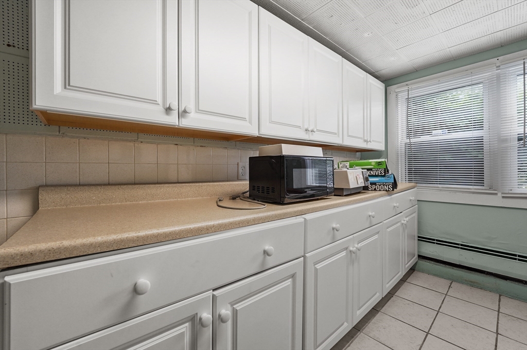 577 Grove Street Worcester, MA 01605 - Photo 31 of 39
