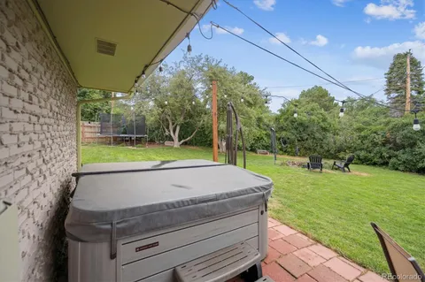 a view of a park with entertaining space