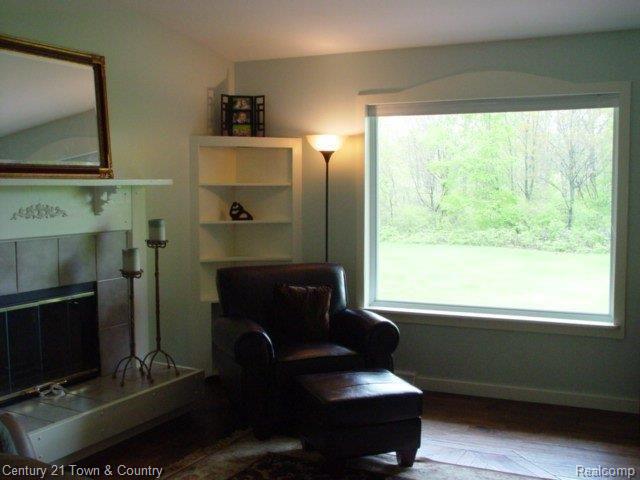 5120 Waldon Road Clarkston, MI 48348 - Photo 6 of 17 LARGE PICTURE WINDOW VIEW