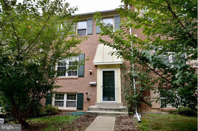 8110 Rhodell Lane Springfield, VA 22153 - Photo 20 of 29 Exterior (Front)