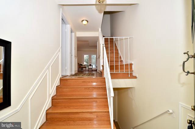 8110 Rhodell Lane Springfield, VA 22153 - Photo 4 of 29 Interior (General)