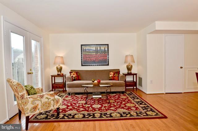 8110 Rhodell Lane Springfield, VA 22153 - Photo 9 of 29 Living Room