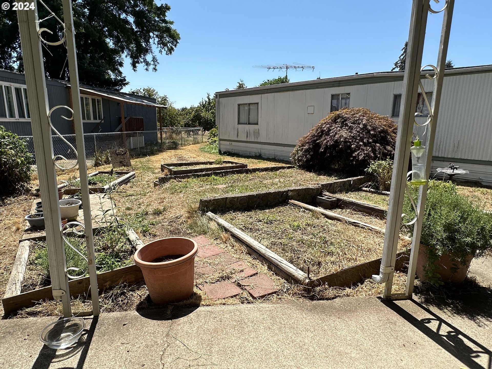 27645 Snyder Road, Unit 28 Junction City, OR 97448 - Photo 4 of 20