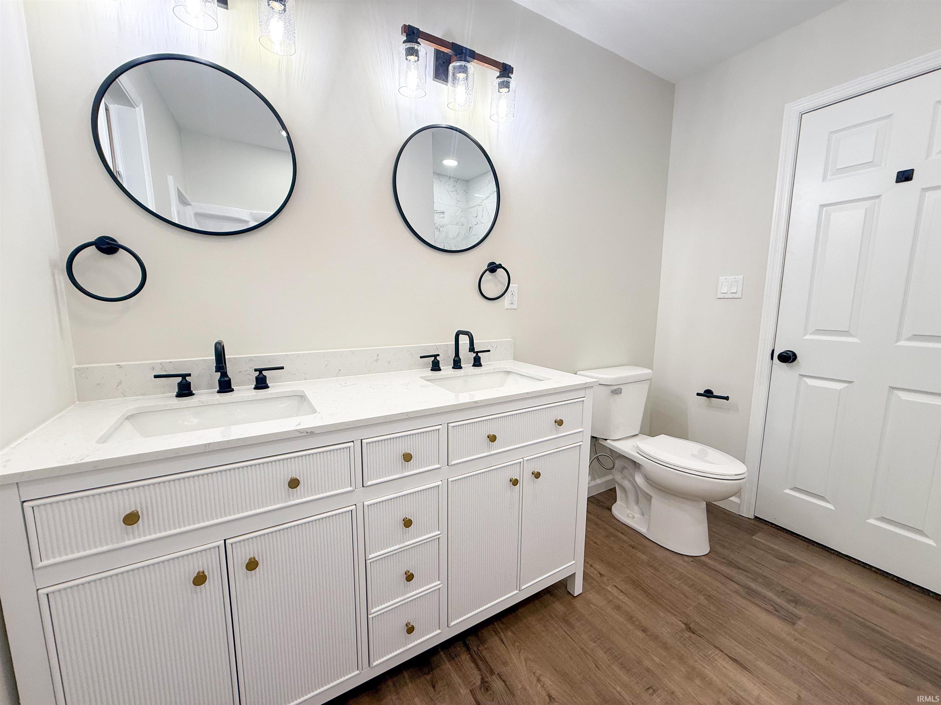 24072 Layton Road South Bend, IN 46614 - Photo 4 of 34