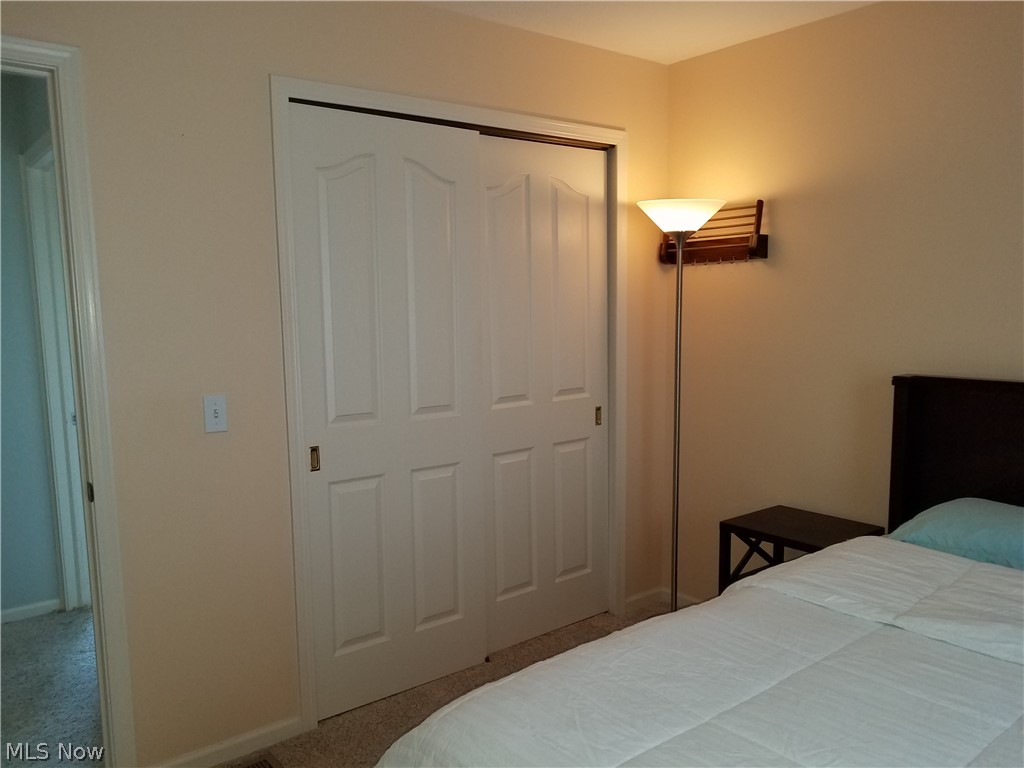 27177 Watkin Road Olmsted Falls, OH 44138 - Photo 17 of 35