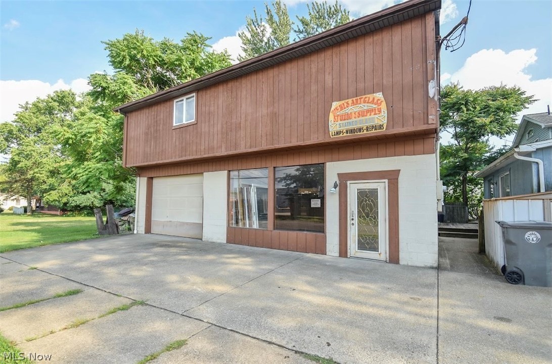 3749 Tippecanoe Road Youngstown, OH 44511 - Photo 3 of 30 Gallery Image 3