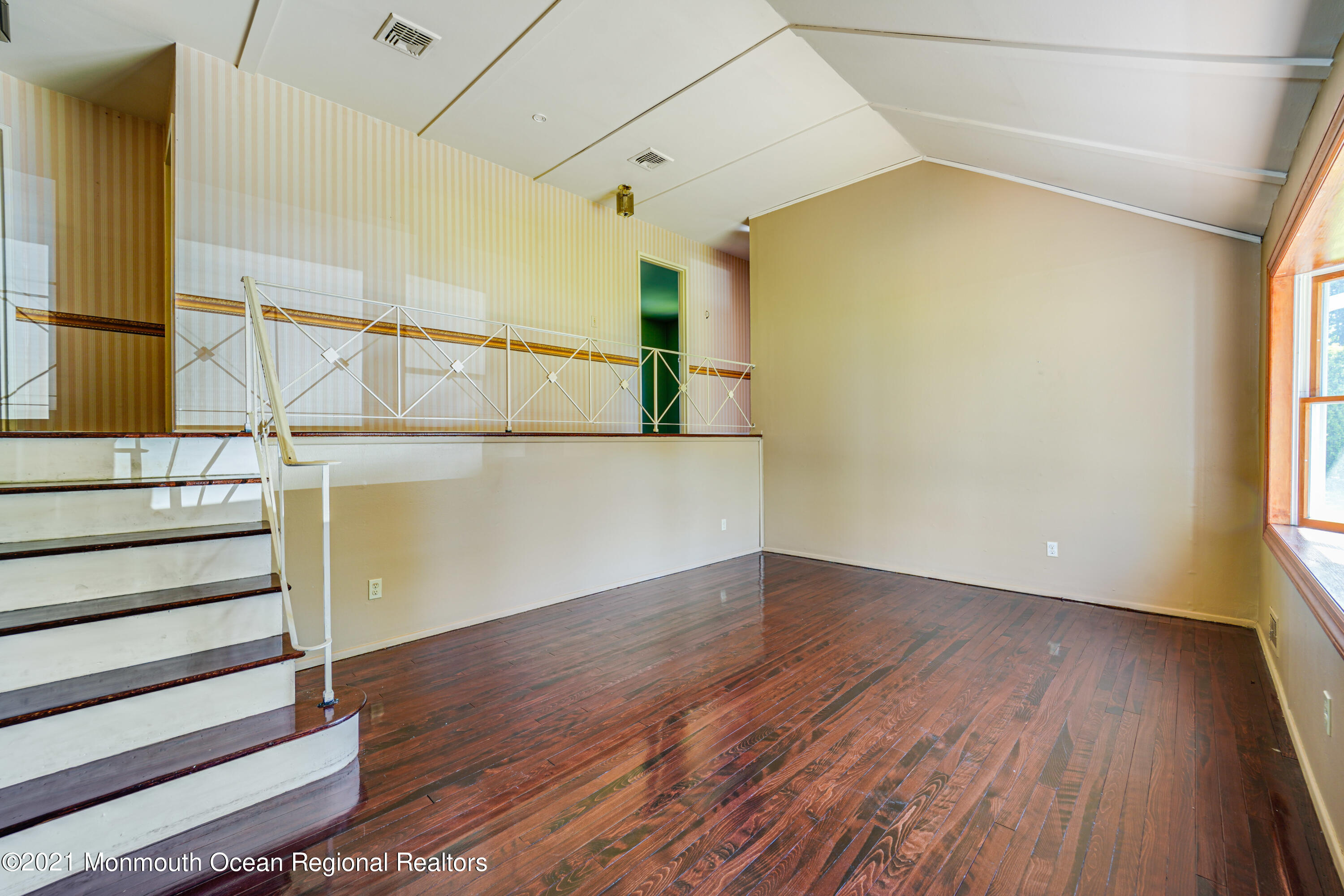 117 Cherry Tree Farm Road Middletown, NJ 07748 - Photo 5 of 33 fvp07681
