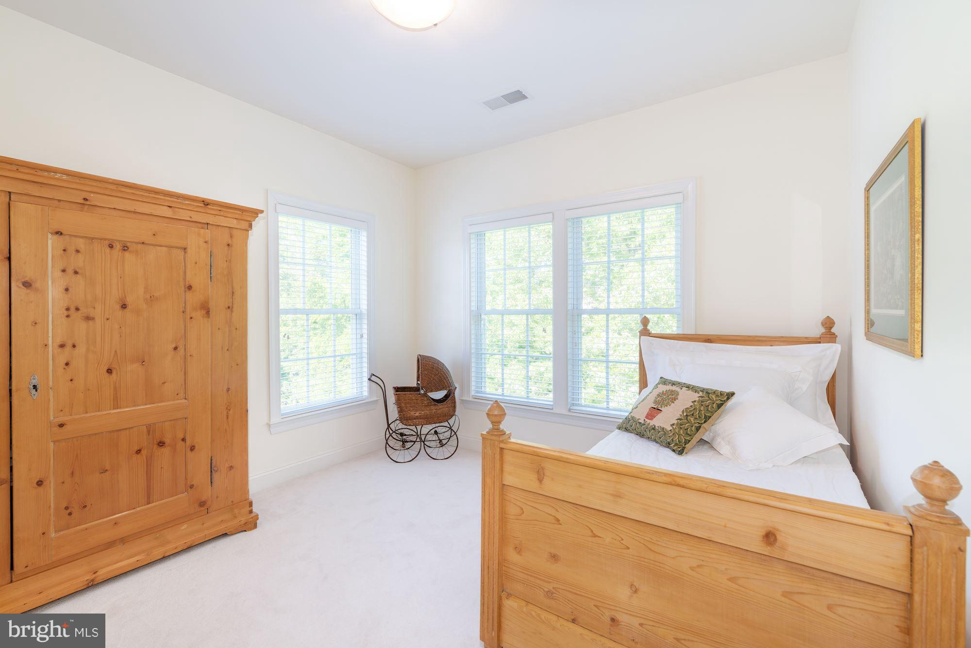 24800 Shells Way Aldie, VA 20105 - Photo 17 of 30 Bedroom