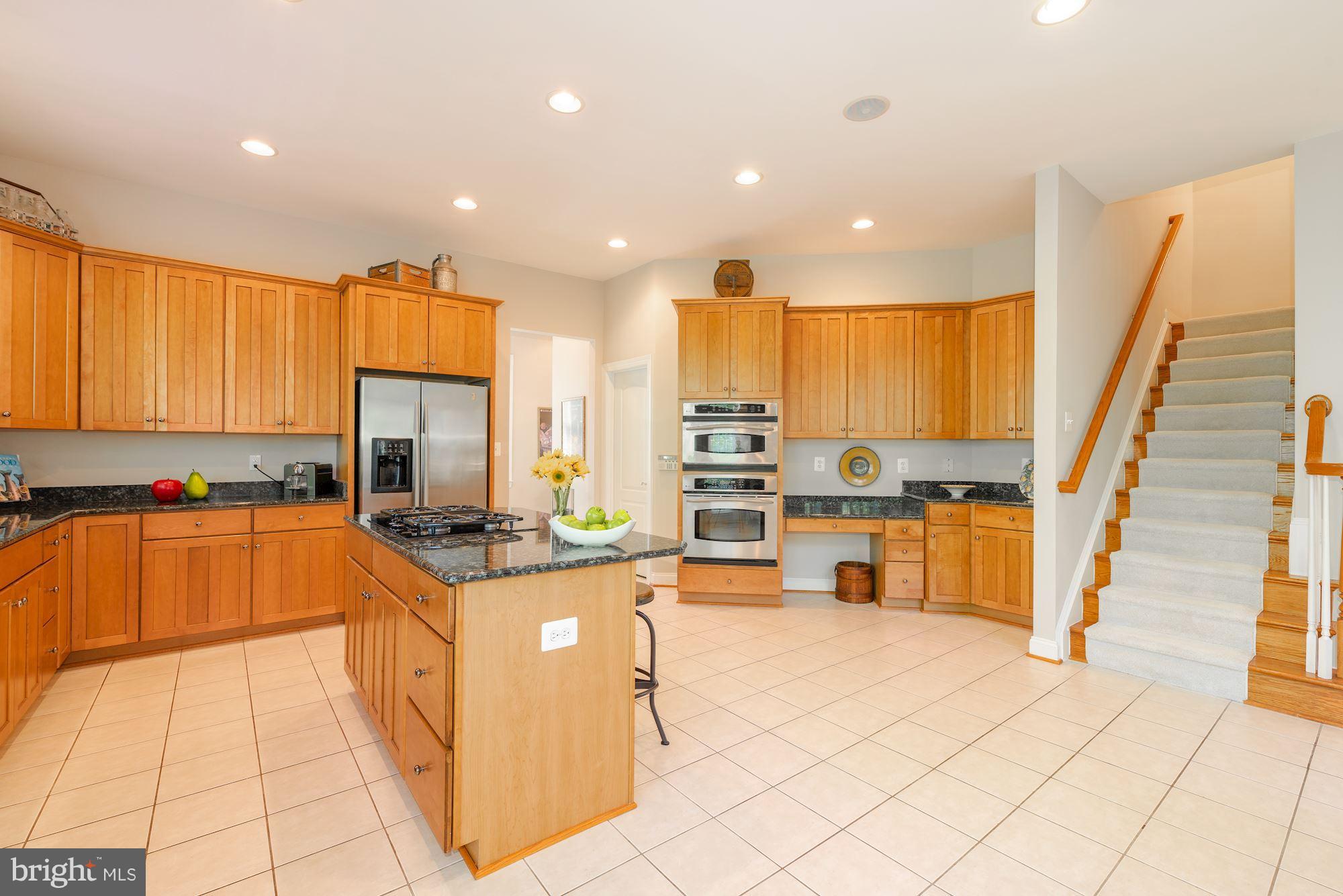 24800 Shells Way Aldie, VA 20105 - Photo 10 of 30 Kitchen