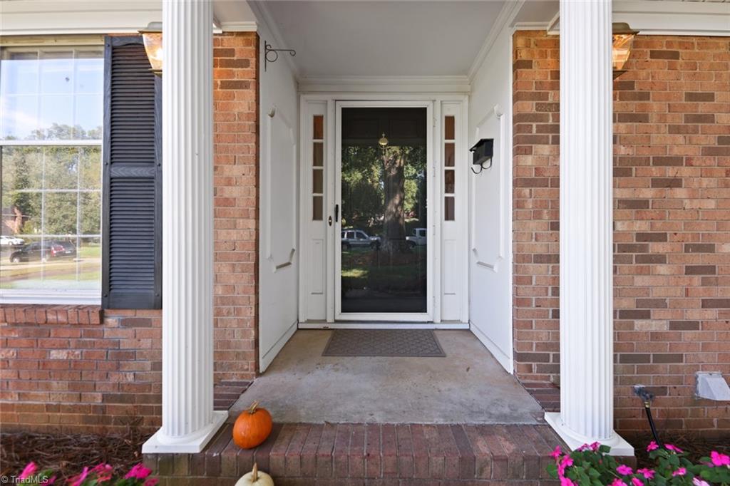 145 Surtees Road Winston-Salem, NC 27104 - Photo 3 of 31 Gallery Image 3