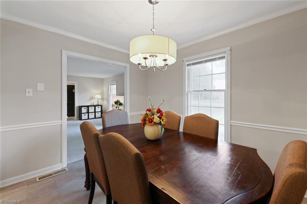 145 Surtees Road Winston-Salem, NC 27104 - Photo 8 of 31 Gallery Image 8