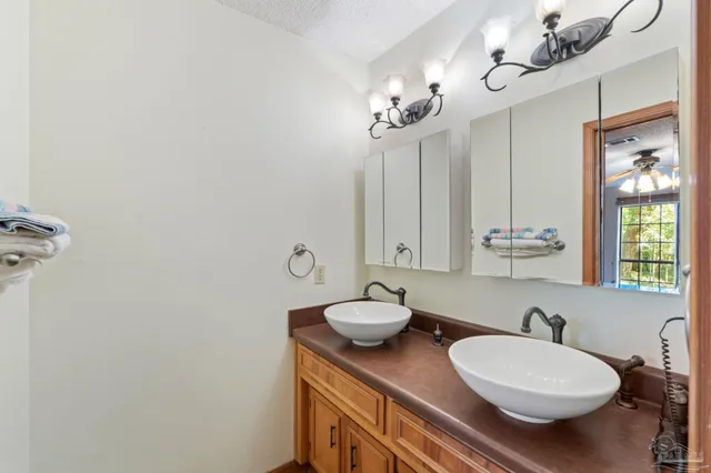 $499,000 | 2625 Wilde Lake Boulevard, Pensacola, FL 32526