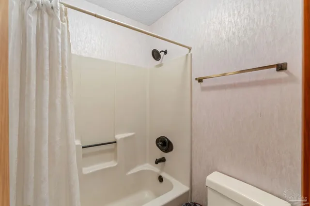 $499,000 | 2625 Wilde Lake Boulevard, Pensacola, FL 32526