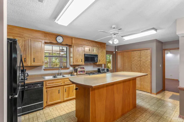 $499,000 | 2625 Wilde Lake Boulevard, Pensacola, FL 32526