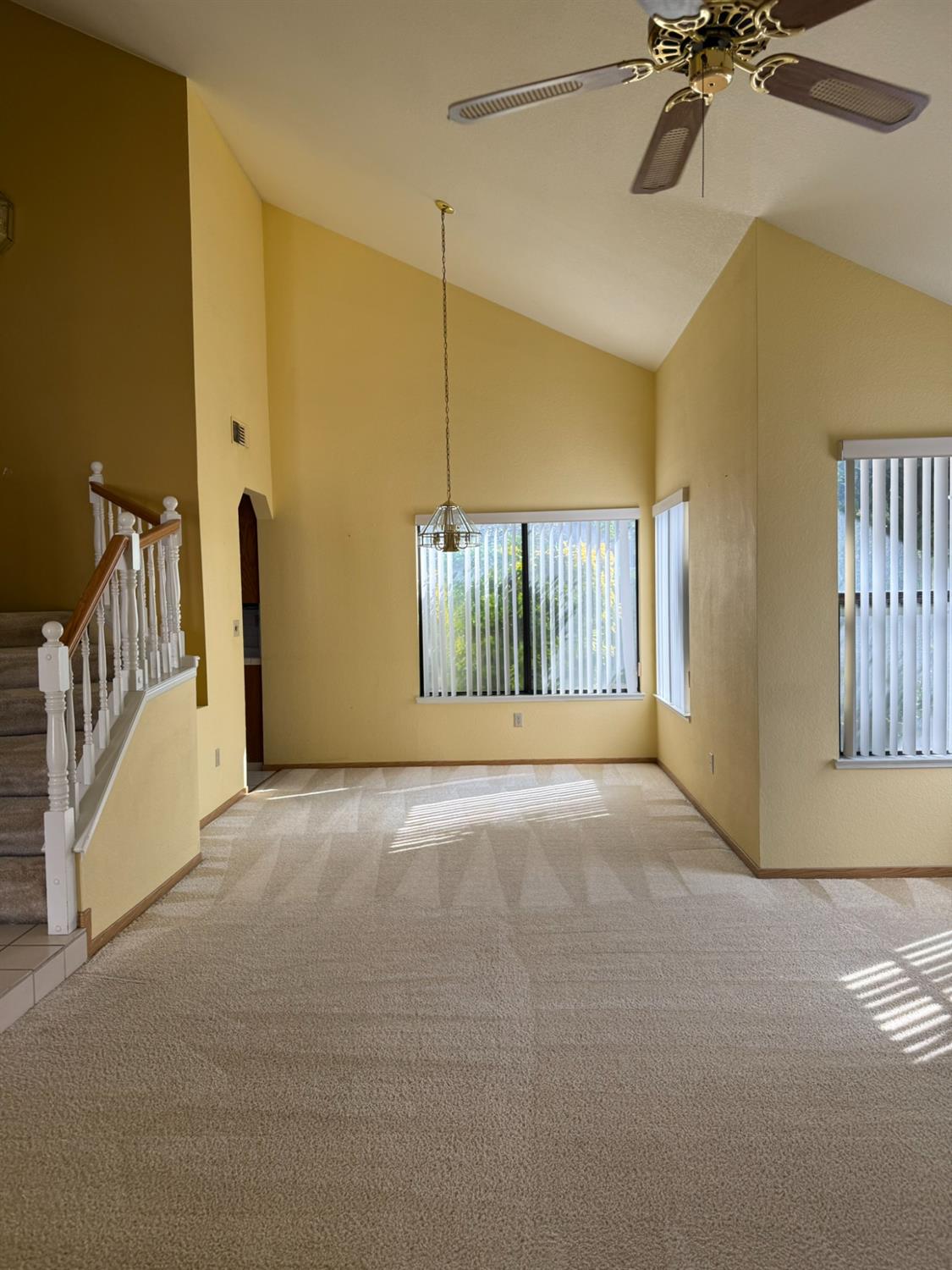 2056 Elwin Way Modesto, CA 95350 - Photo 7 of 28