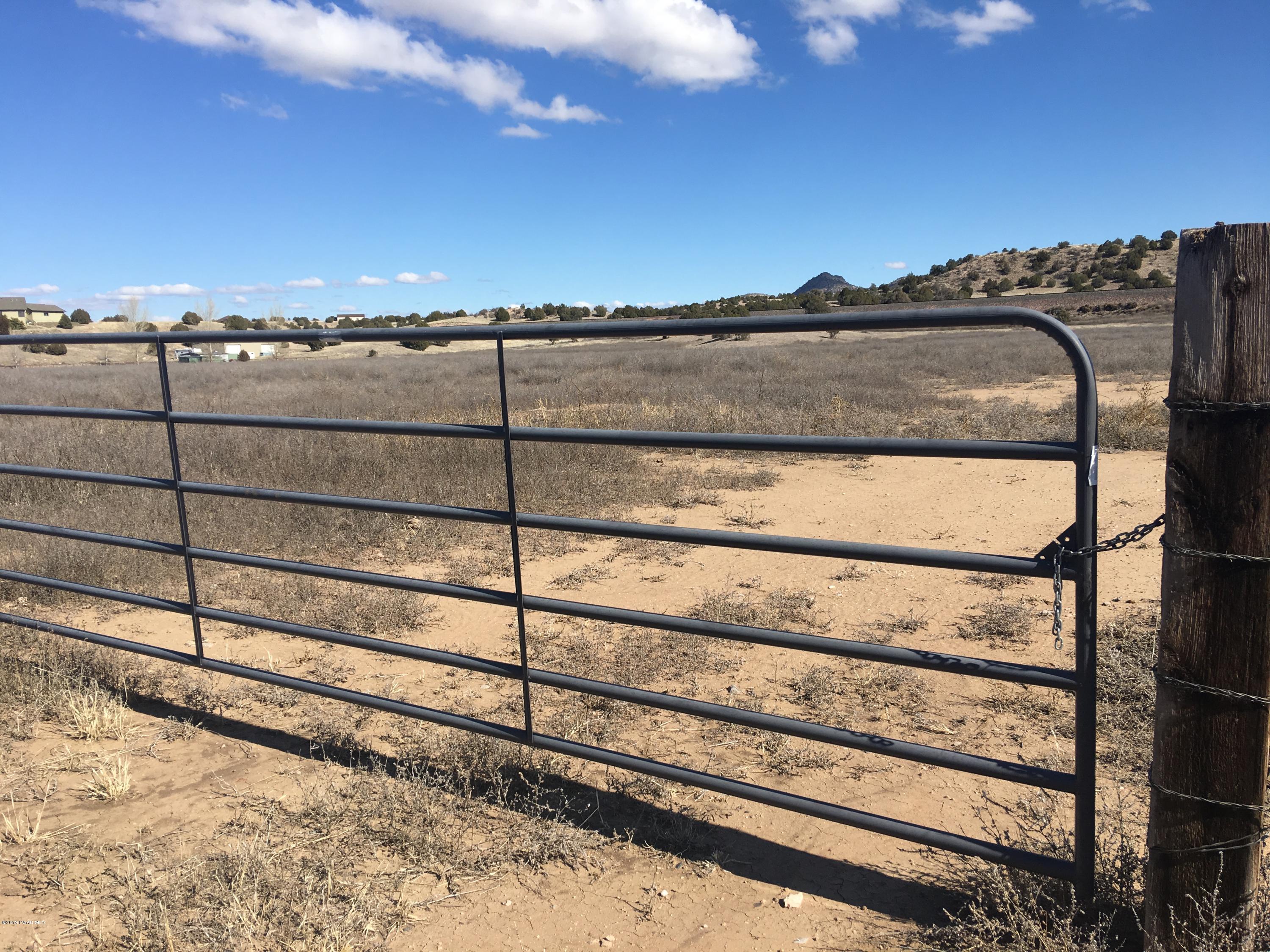 18375 North Lower Territory Road Prescott, AZ 86305 - Photo 12 of 15 Gate