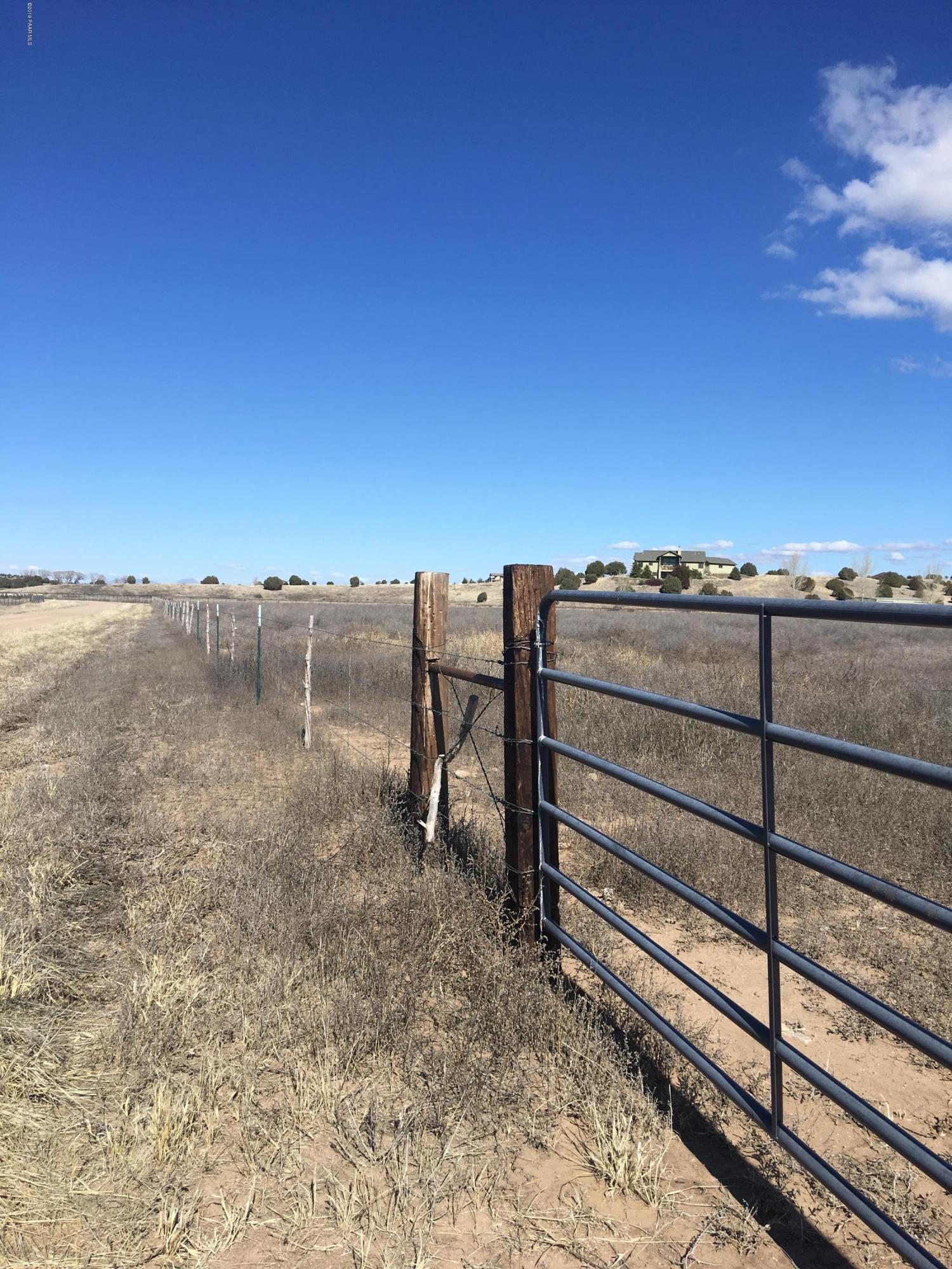 18375 North Lower Territory Road Prescott, AZ 86305 - Photo 10 of 15 Front gate