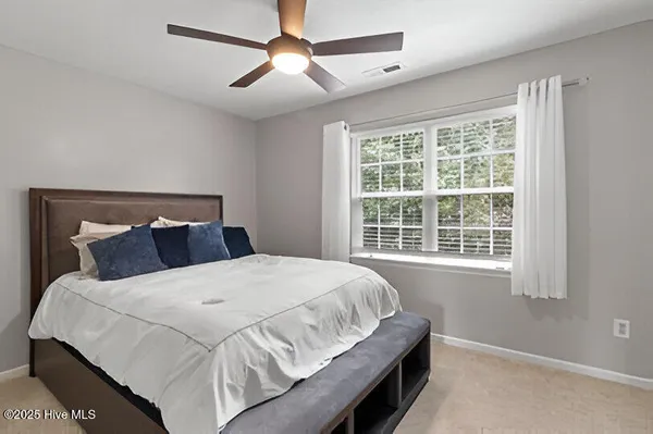 $1,200 | 305 Meadowbrook Lane, Jacksonville, NC 28546