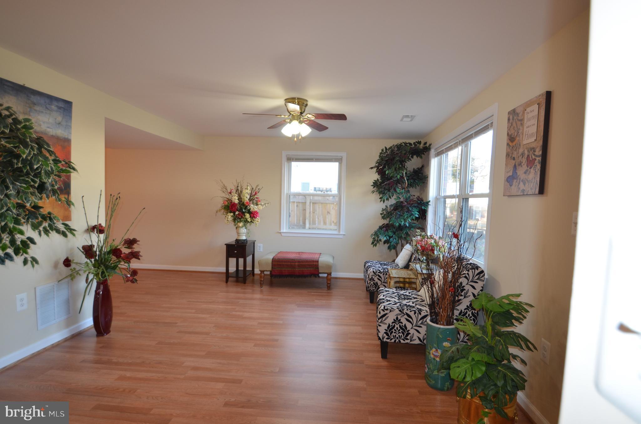 7731 Burnside Road Landover, MD 20785 - Photo 5 of 30 Living Room