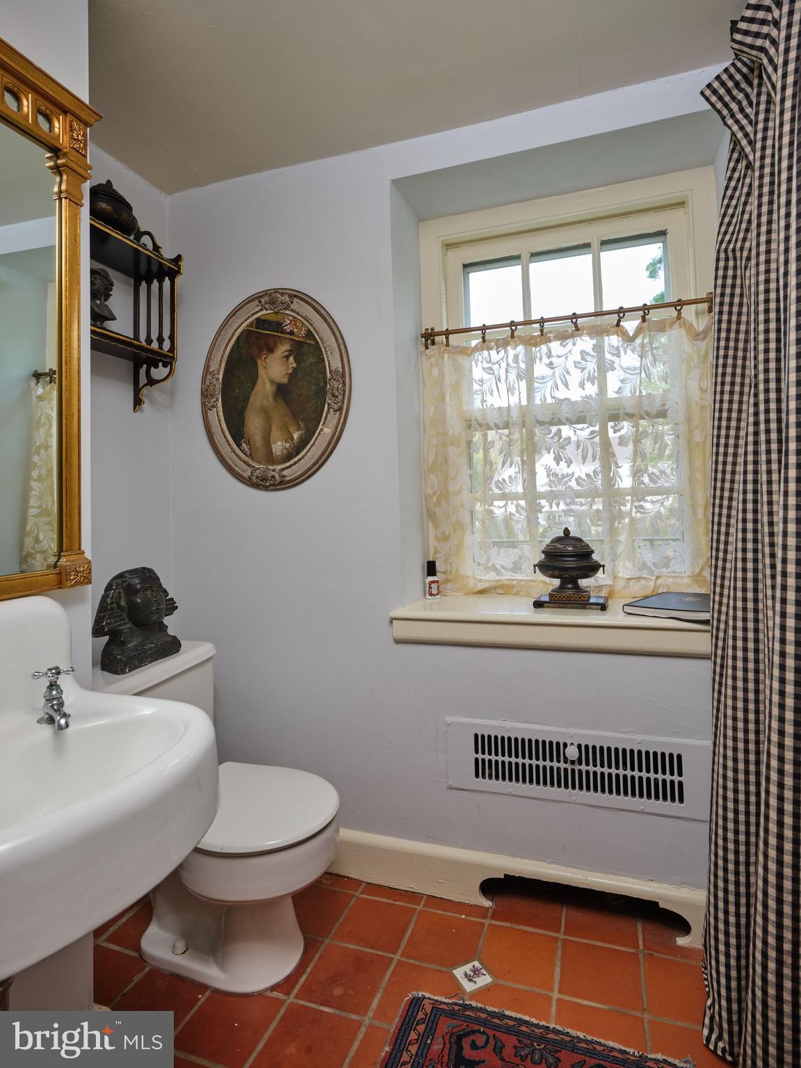 933 Old Gulph Road Bryn Mawr, PA 19010 - Photo 14 of 32