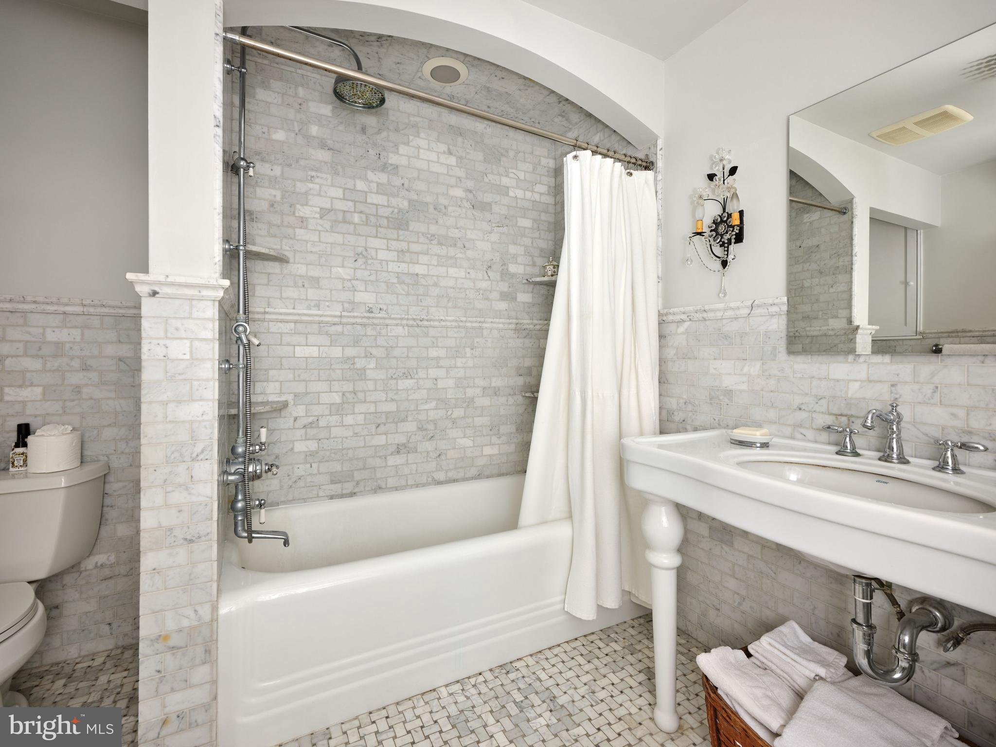 933 Old Gulph Road Bryn Mawr, PA 19010 - Photo 16 of 32