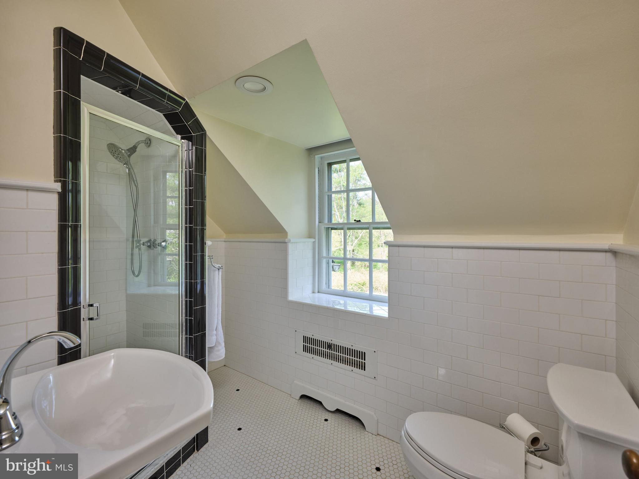 933 Old Gulph Road Bryn Mawr, PA 19010 - Photo 21 of 32