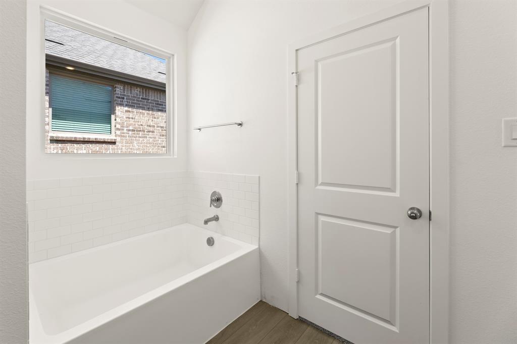 1903 Boston Way Princeton, TX 75407 - Photo 23 of 27 23. 1903 Boston - Bath (4)