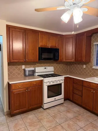 $3,100 | 147-28 22nd Avenue, Unit 1A | Whitestone