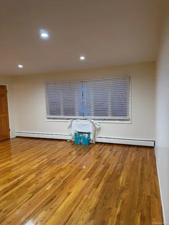 $3,100 | 147-28 22nd Avenue, Unit 1A | Whitestone