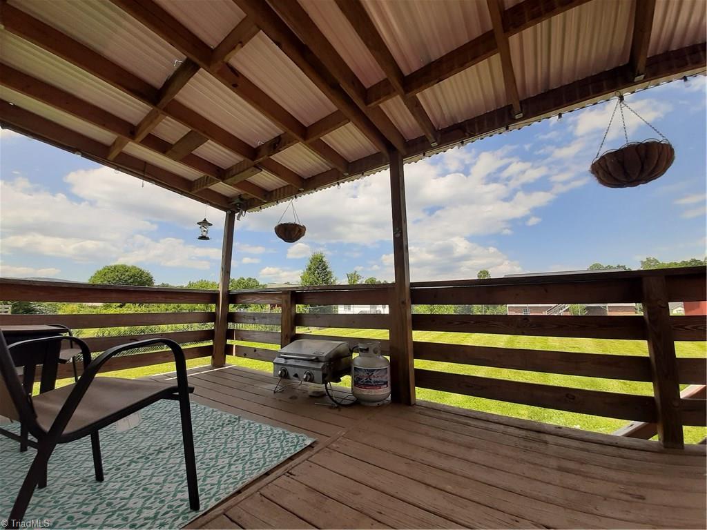 1140 Capella Ridge Road King, NC 27021 - Photo 3 of 23 Gallery Image 3