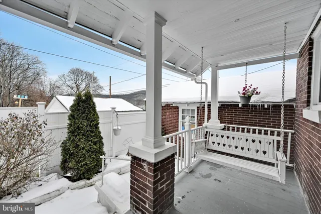 $250,000 | 302 Fleet Street, Pottsville, PA 17901