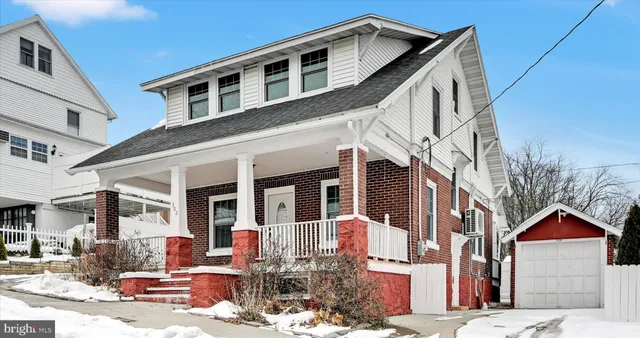 $250,000 | 302 Fleet Street, Pottsville, PA 17901