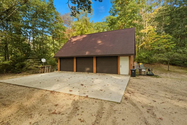 $300,000 | 10368 Schwyz Drive, Reed City, MI 49677