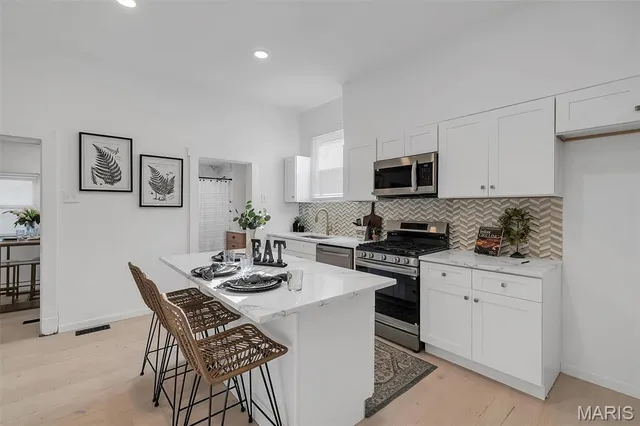 $208,900 | 6300 Fyler Avenue, St. Louis, MO 63139