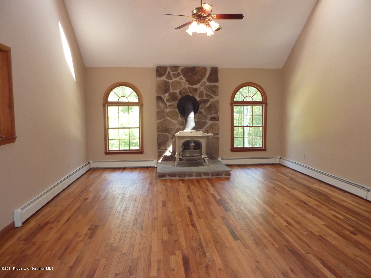 134 Meadowbrook Road Tafton, PA 18464 - Photo 9 of 52 Gallery Image 9