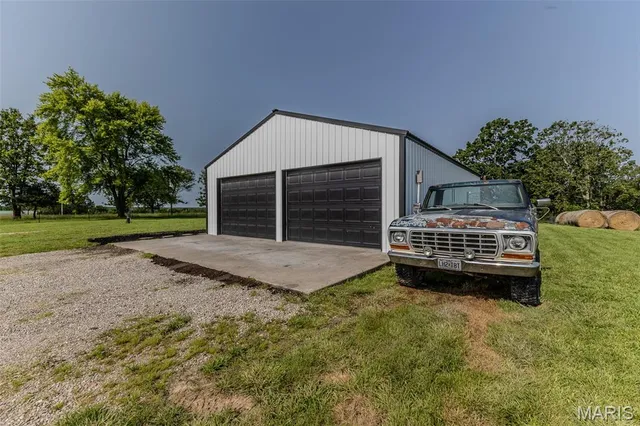 $600,000 | 15191 Pecan Drive, Lebanon, MO 65536