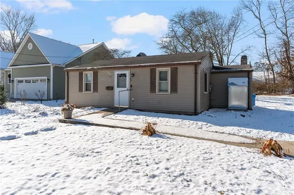 $2,200 | 84 Oak Street, South Kingstown, RI 02879