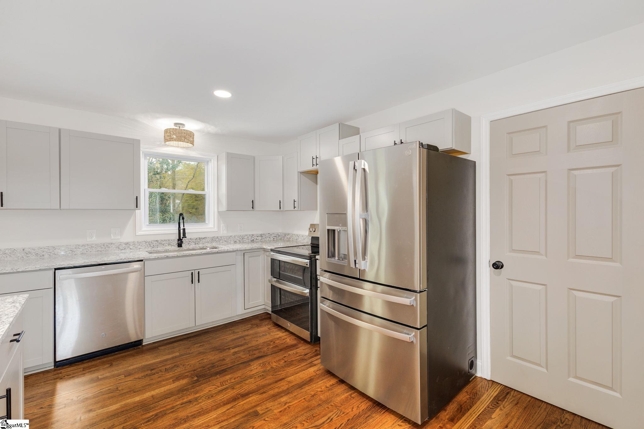 500 Farmington Road Greenville, SC 29605 - Photo 8 of 23