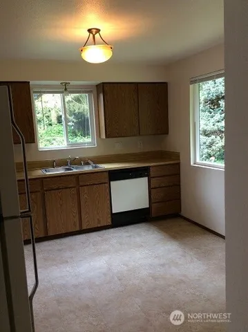 $1,895 | 9014 10th Place Southeast, Lake Stevens, WA 98258